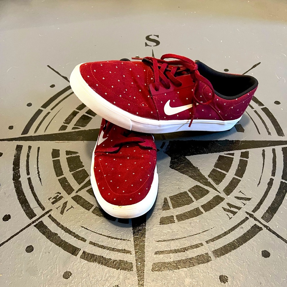 Nike Canvas Patriotic Sneakers size 13